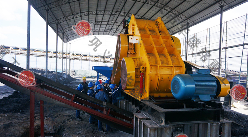 双级粉碎机用户现场